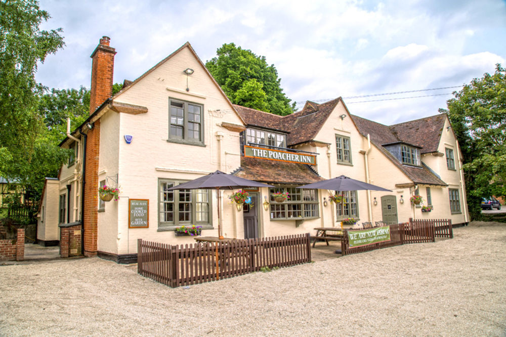 The Poacher Inn Хук Екстериор снимка