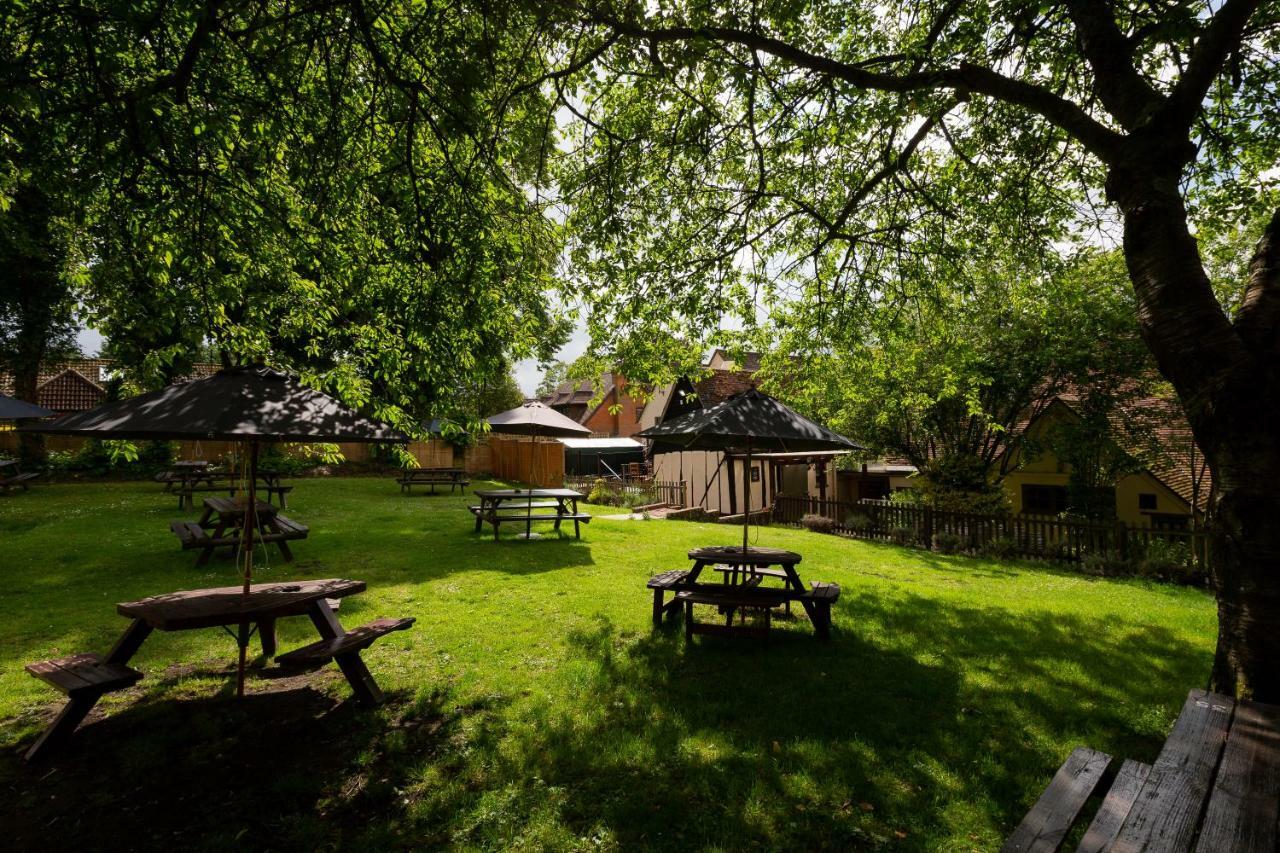 The Poacher Inn Хук Екстериор снимка